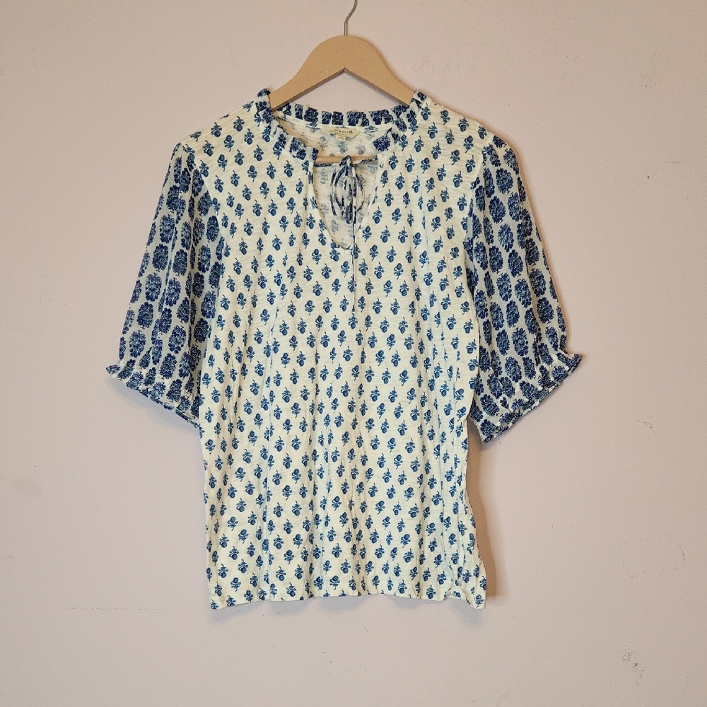 LUCKY BRAND Floral V-Neck Women’s Top Blue and White, size L